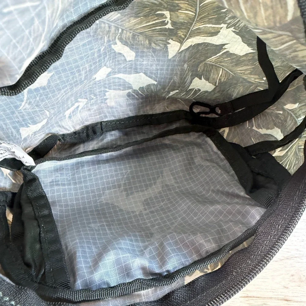 Eddie Bauer Stowaway Tropical Leaf Camo Zipper Packable Waist Pack Fanny